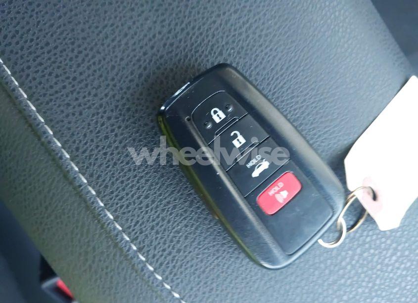 Photo 11 of 2022 Toyota Camry XSE (VIN 4T1K61AK6NU004773)