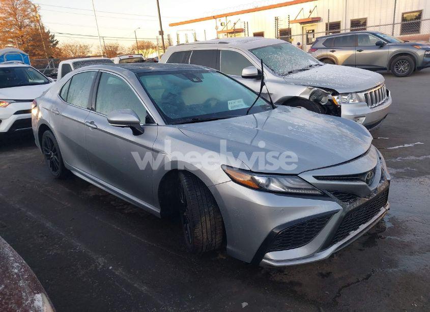 Photo 13 of 2022 Toyota Camry XSE (VIN 4T1K61AK6NU004773)