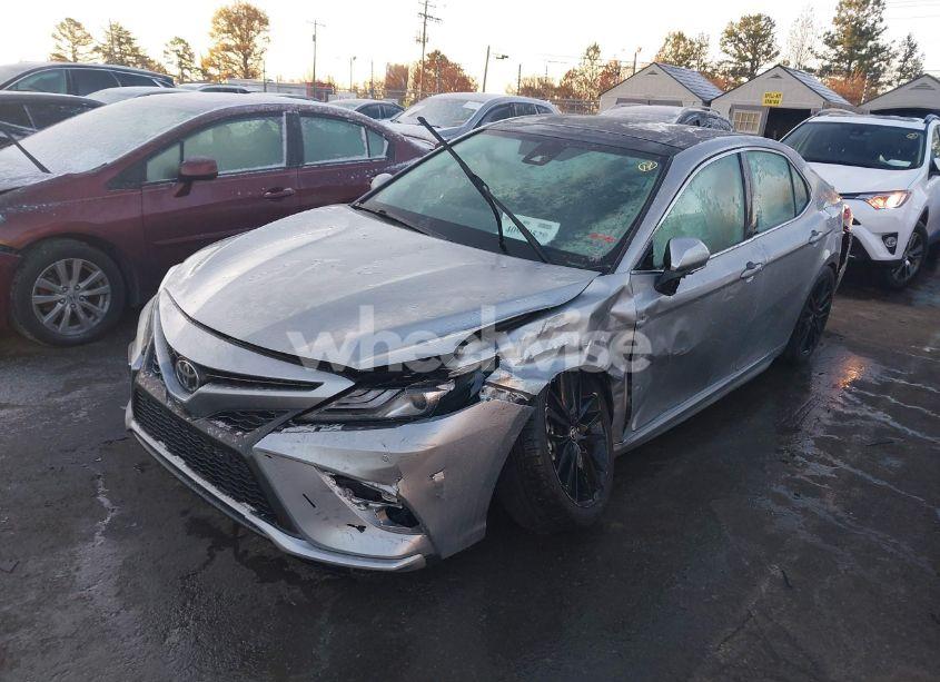 Photo 2 of 2022 Toyota Camry XSE (VIN 4T1K61AK6NU004773)