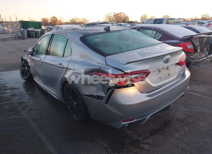 Photo 3 of 2022 Toyota Camry XSE (VIN 4T1K61AK6NU004773)