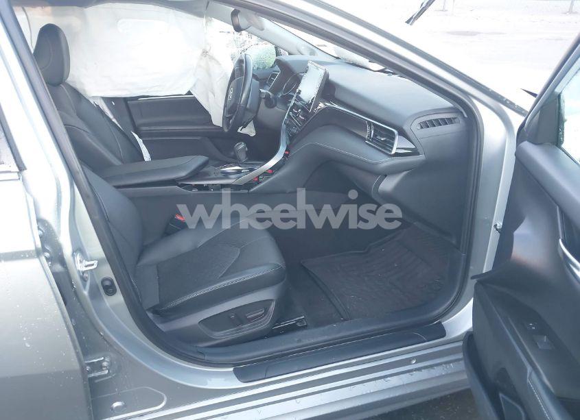 Photo 5 of 2022 Toyota Camry XSE (VIN 4T1K61AK6NU004773)