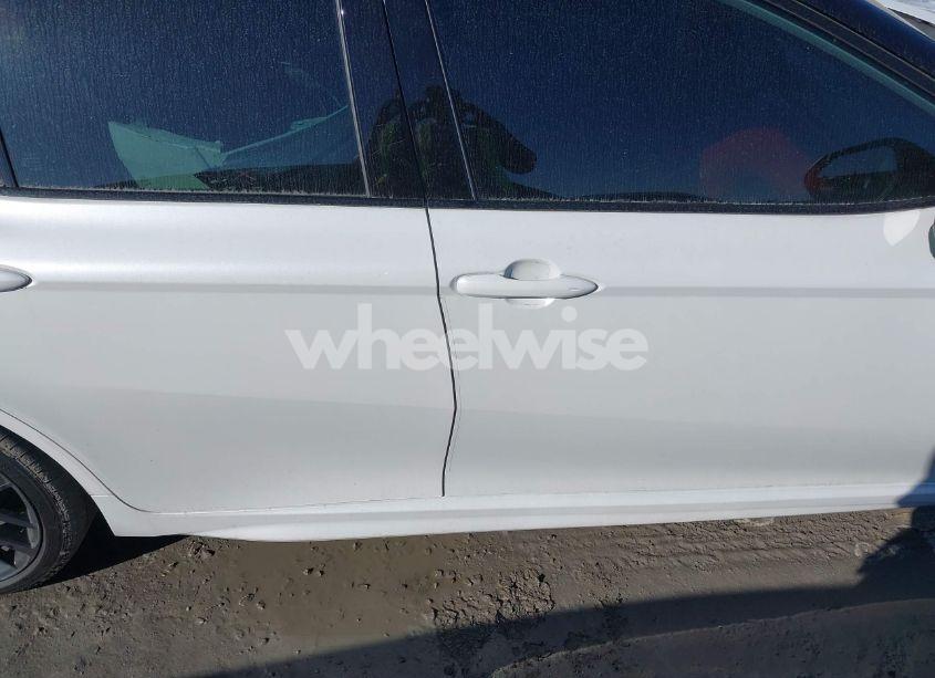 Photo 14 of 2022 Toyota Camry XSE (VIN 4T1K61AK6NU011836)