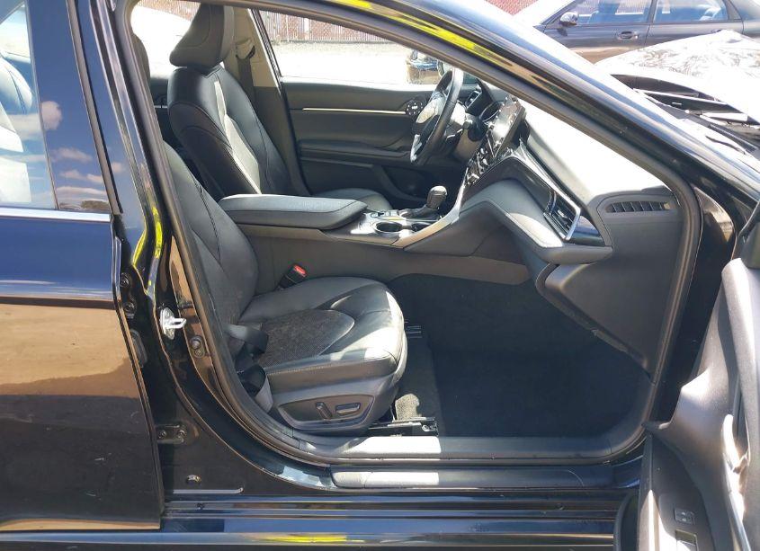 Photo 5 of 2023 Toyota Camry XSE (VIN 4T1K61AK6PU082599)