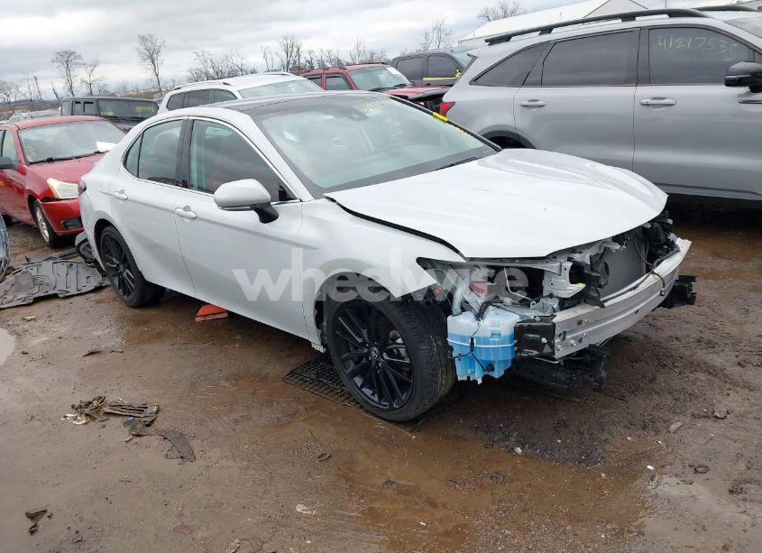 2024 Toyota Camry XSE (VIN 4T1K61AK6RU236165) main photo