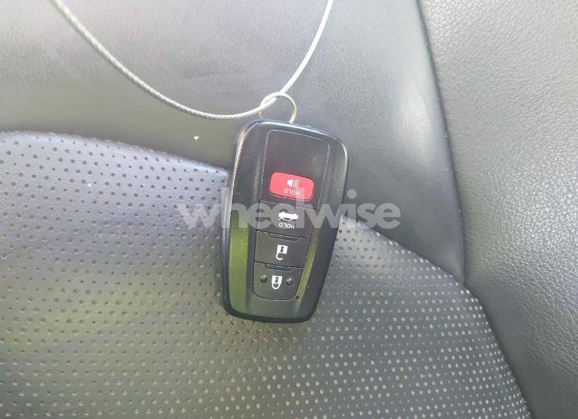 Photo 11 of 2020 Toyota Camry XSE (VIN 4T1K61AK7LU317733)