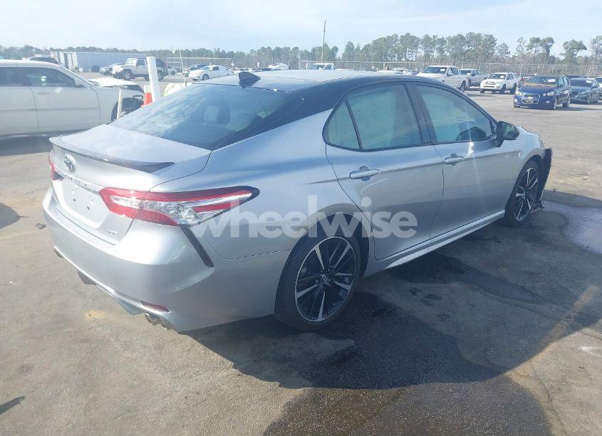 Photo 4 of 2020 Toyota Camry XSE (VIN 4T1K61AK7LU317733)