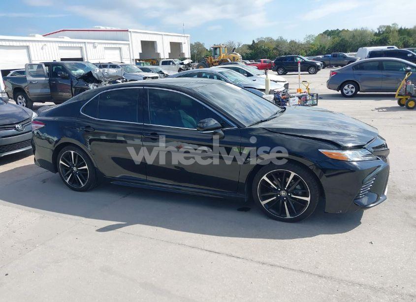 Photo 13 of 2020 Toyota Camry XSE (VIN 4T1K61AK7LU506589)