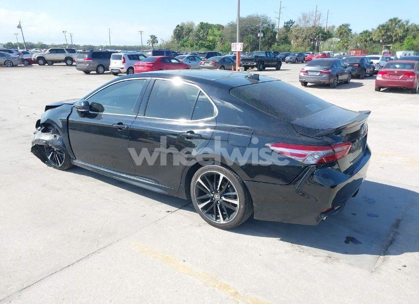 Photo 3 of 2020 Toyota Camry XSE (VIN 4T1K61AK7LU506589)