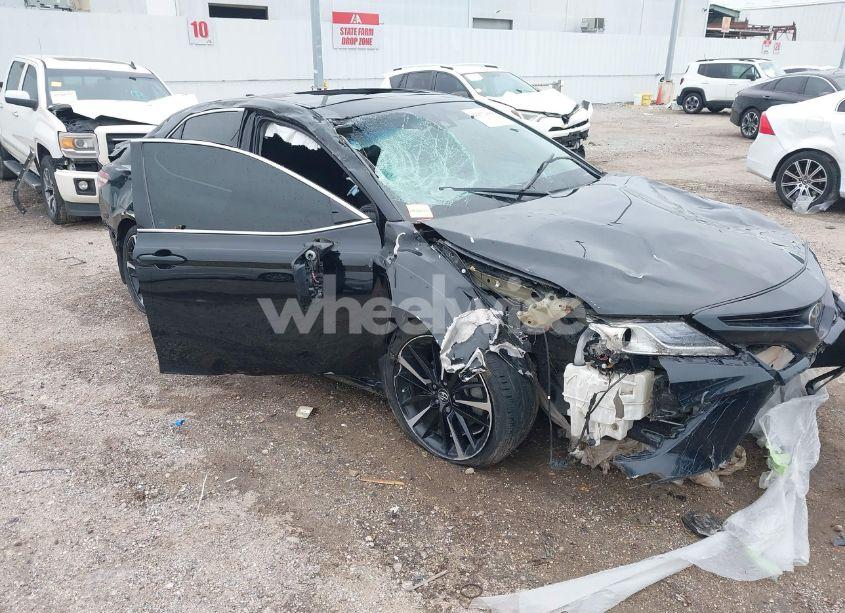 2020 Toyota Camry XSE (VIN 4T1K61AK7LU891894) main photo