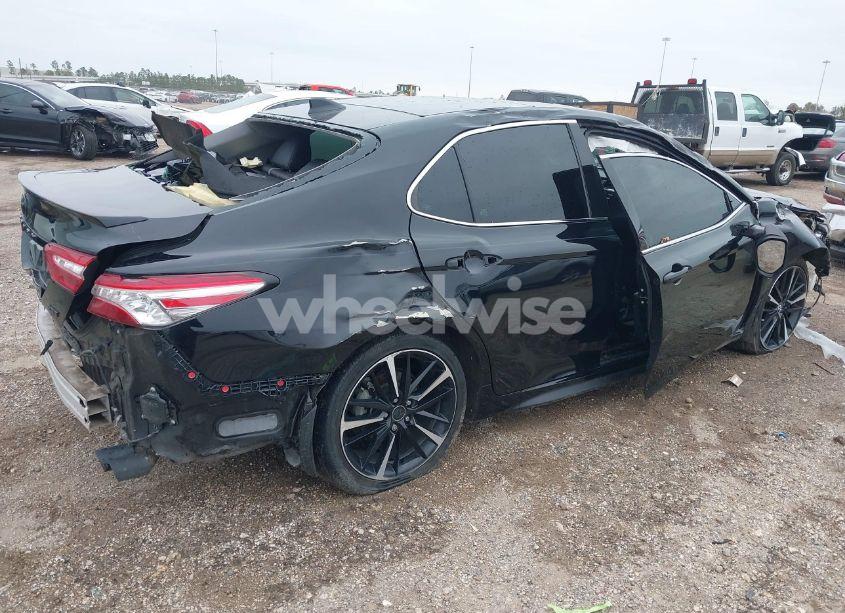Photo 4 of 2020 Toyota Camry XSE (VIN 4T1K61AK7LU891894)