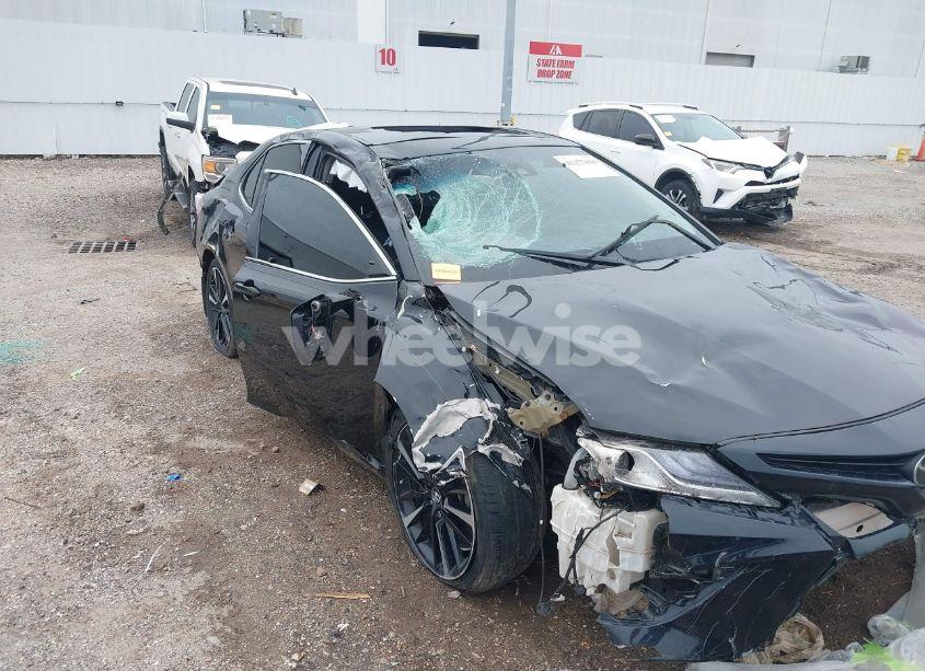 Photo 6 of 2020 Toyota Camry XSE (VIN 4T1K61AK7LU891894)