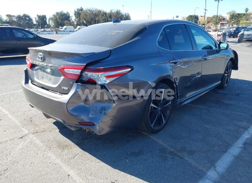 Photo 4 of 2020 Toyota Camry XSE (VIN 4T1K61AK7LU939751)