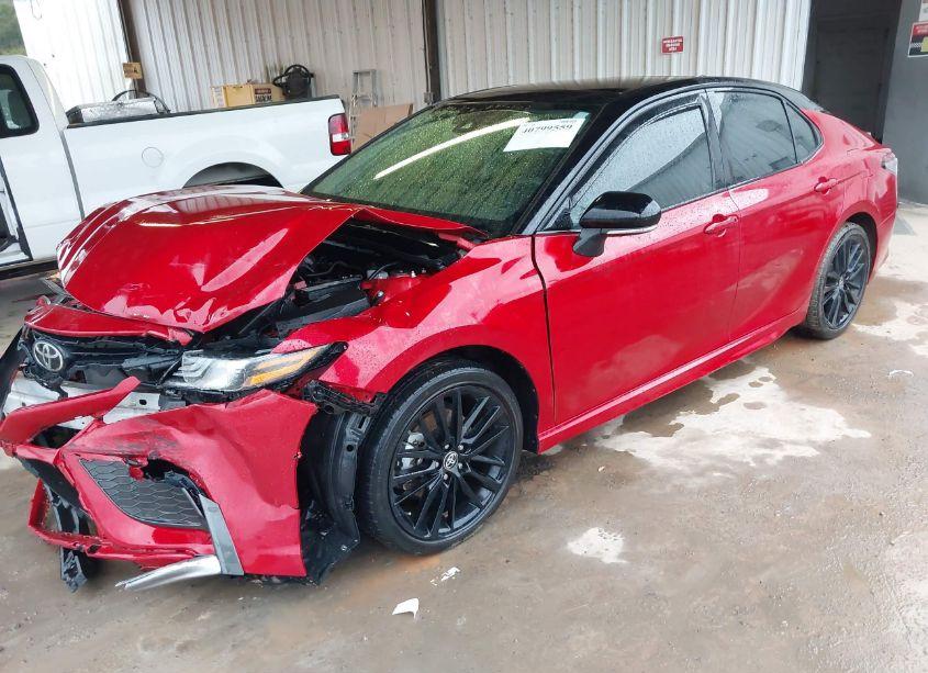 Photo 2 of 2021 Toyota Camry XSE (VIN 4T1K61AK7MU466144)