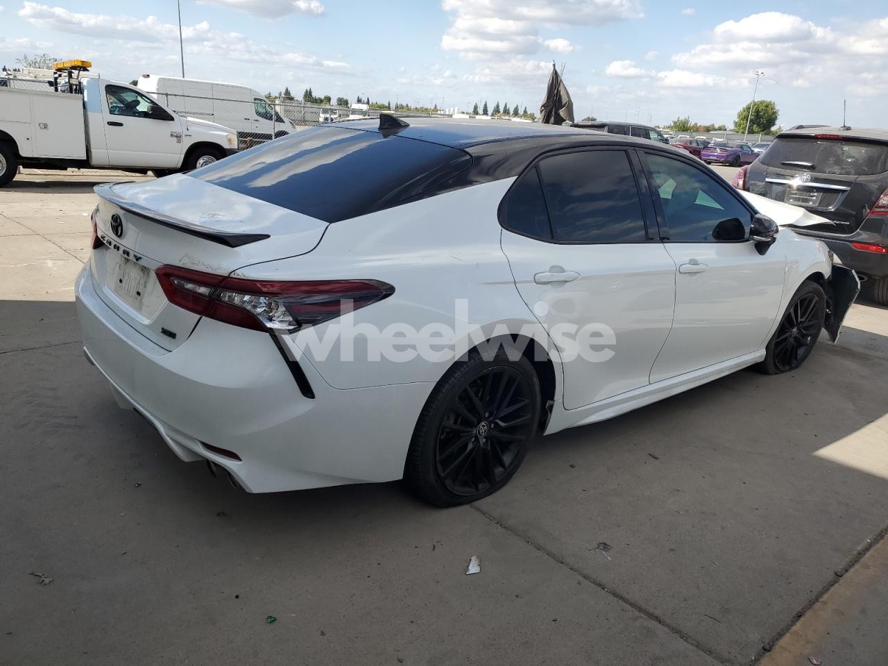 Photo 3 of 2021 TOYOTA CAMRY XSE (VIN 4T1K61AK7MU485888)