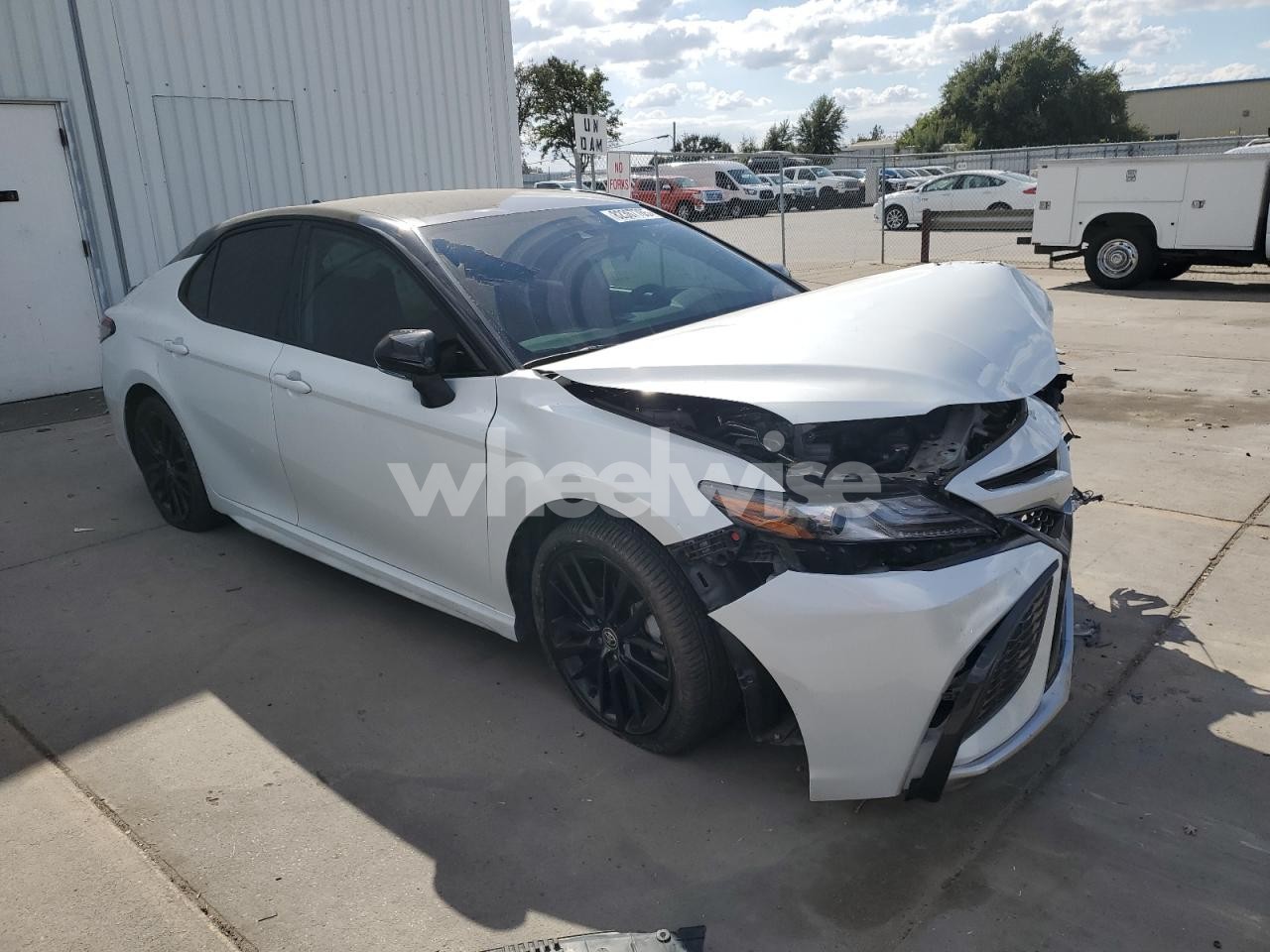 Photo 4 of 2021 TOYOTA CAMRY XSE (VIN 4T1K61AK7MU485888)