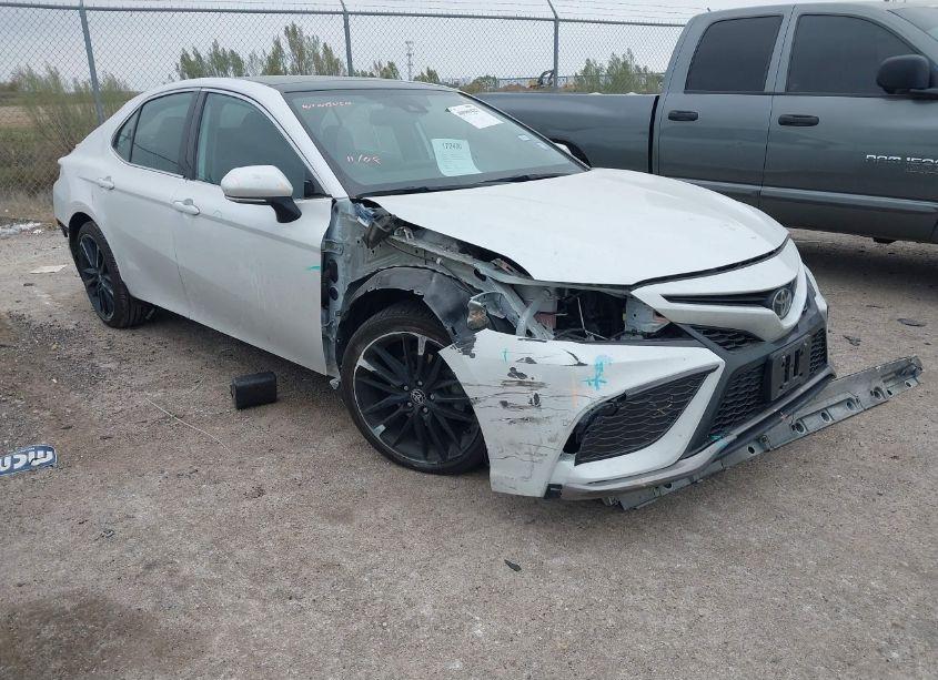 2021 Toyota Camry XSE (VIN 4T1K61AK7MU520669) main photo