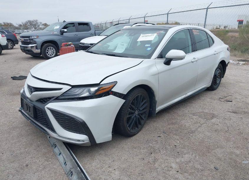 Photo 2 of 2021 Toyota Camry XSE (VIN 4T1K61AK7MU520669)