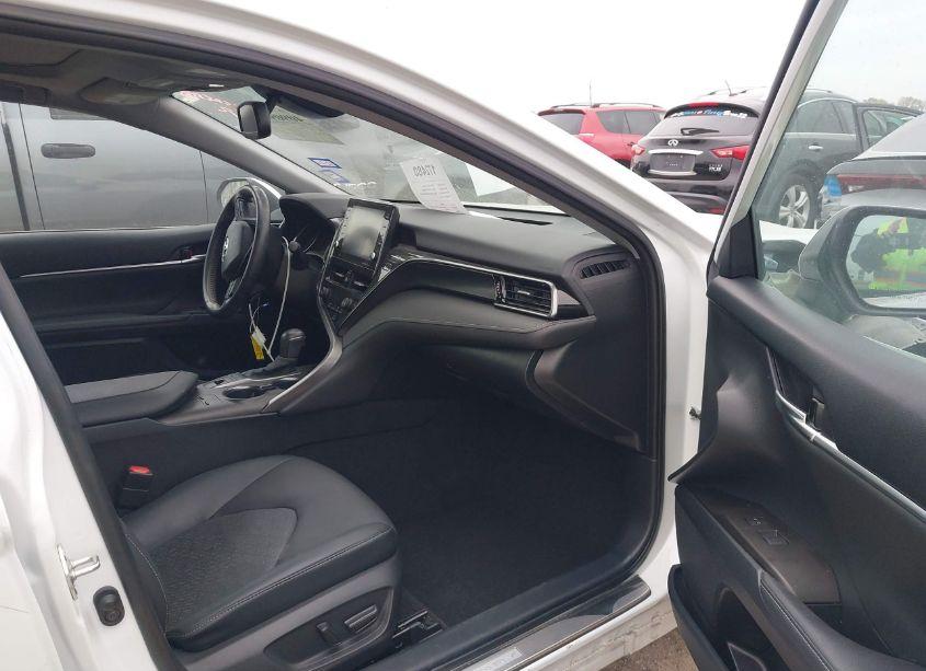 Photo 5 of 2021 Toyota Camry XSE (VIN 4T1K61AK7MU520669)