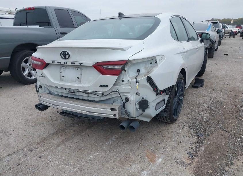 Photo 6 of 2021 Toyota Camry XSE (VIN 4T1K61AK7MU520669)