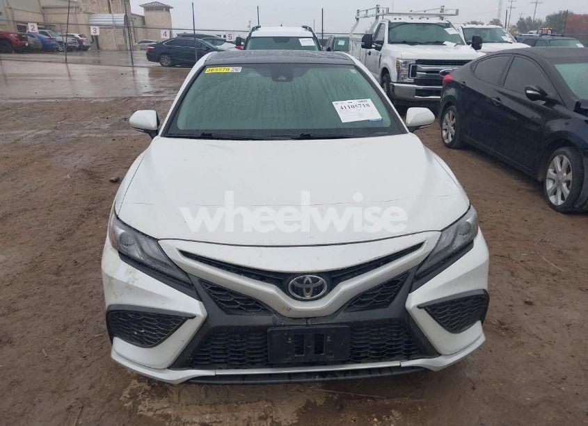 Photo 11 of 2021 Toyota Camry XSE (VIN 4T1K61AK7MU521207)