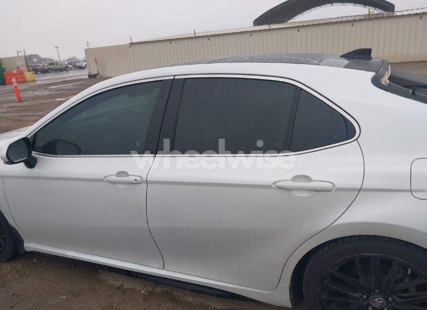 Photo 13 of 2021 Toyota Camry XSE (VIN 4T1K61AK7MU521207)