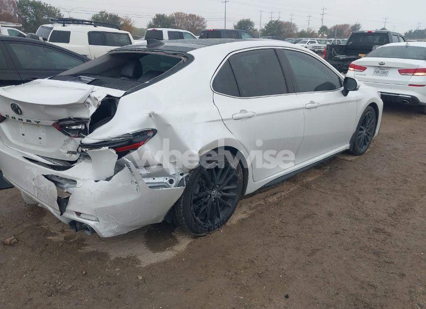 Photo 4 of 2021 Toyota Camry XSE (VIN 4T1K61AK7MU521207)