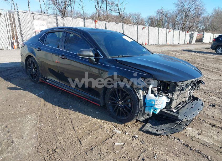 2021 Toyota Camry XSE (VIN 4T1K61AK7MU595582) main photo