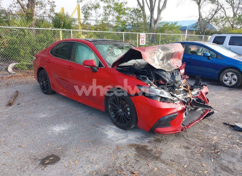 2022 Toyota Camry XSE (VIN 4T1K61AK7NU018584) main photo
