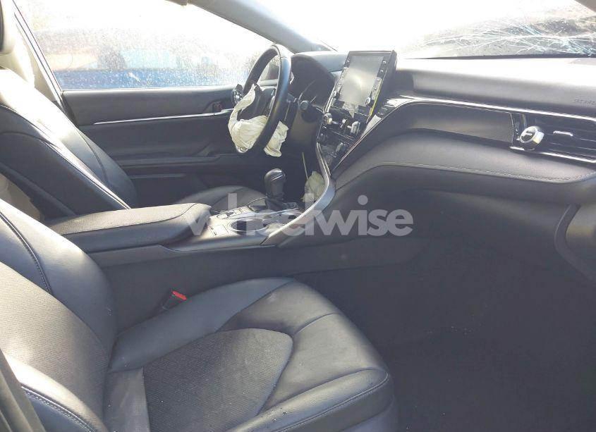 Photo 5 of 2022 Toyota Camry XSE (VIN 4T1K61AK7NU018584)