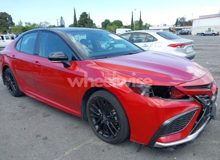 2022 Toyota Camry XSE (VIN 4T1K61AK7NU035255) main photo