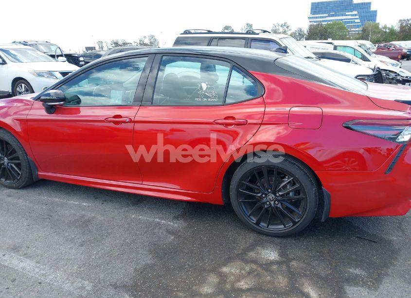 Photo 15 of 2022 Toyota Camry XSE (VIN 4T1K61AK7NU035255)