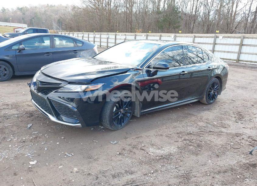 Photo 2 of 2022 Toyota Camry XSE (VIN 4T1K61AK7NU048894)