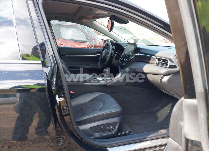 Photo 5 of 2022 Toyota Camry XSE (VIN 4T1K61AK7NU048894)