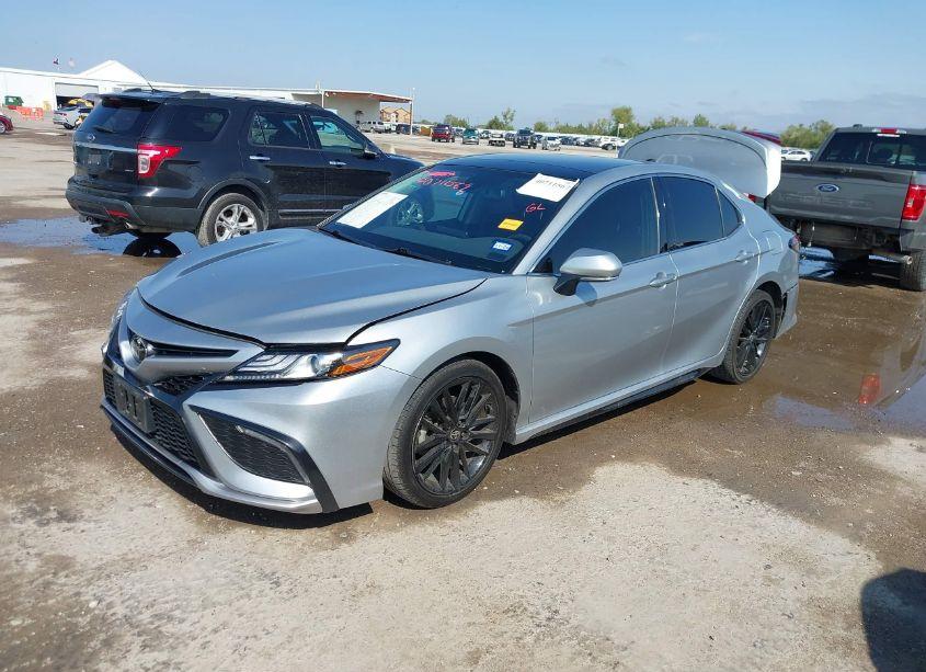 Photo 15 of 2022 Toyota Camry XSE (VIN 4T1K61AK7NU070202)