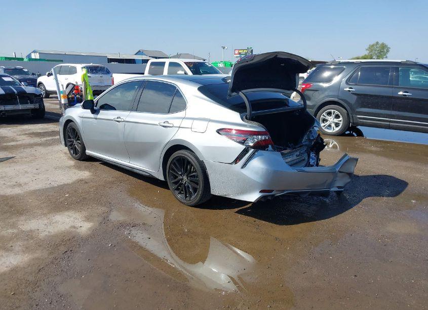 Photo 3 of 2022 Toyota Camry XSE (VIN 4T1K61AK7NU070202)