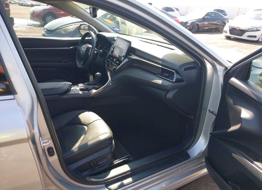 Photo 5 of 2022 Toyota Camry XSE (VIN 4T1K61AK7NU070202)