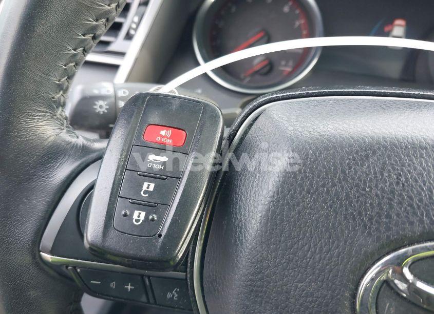 Photo 11 of 2020 Toyota Camry XSE (VIN 4T1K61AK8LU335352)