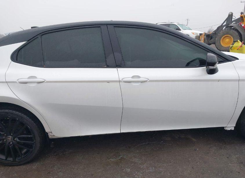 Photo 14 of 2021 Toyota Camry XSE (VIN 4T1K61AK8MU433752)