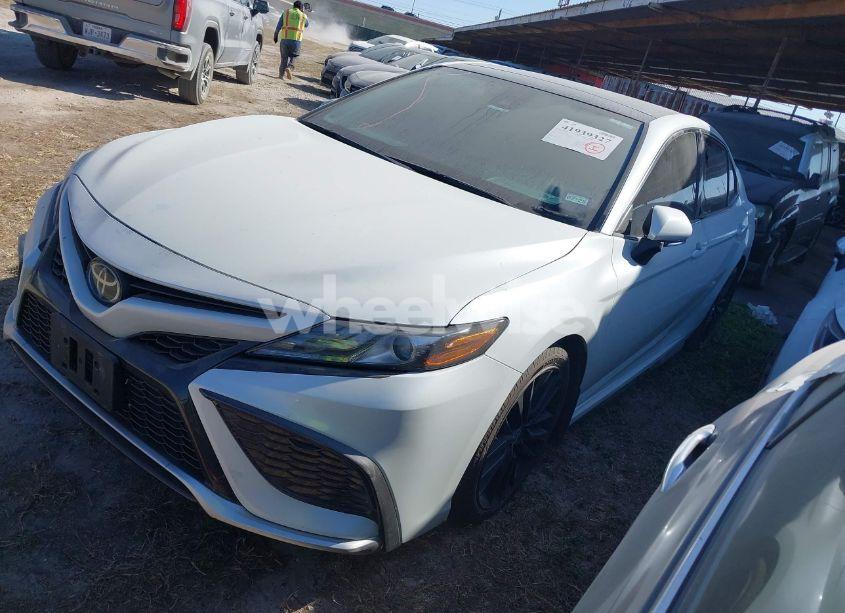 Photo 2 of 2021 Toyota Camry XSE (VIN 4T1K61AK8MU484541)