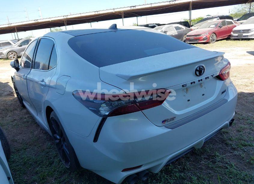 Photo 3 of 2021 Toyota Camry XSE (VIN 4T1K61AK8MU484541)