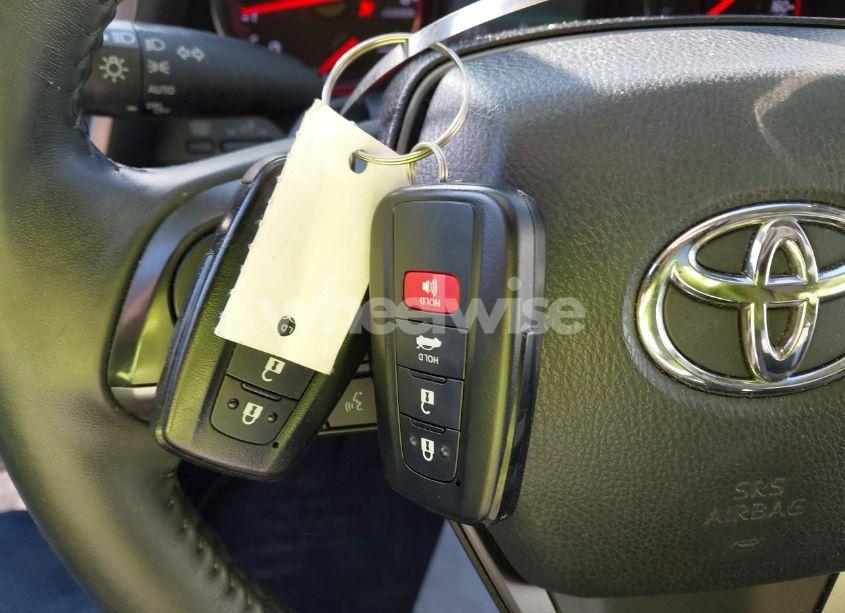 Photo 11 of 2021 Toyota Camry XSE (VIN 4T1K61AK8MU583344)