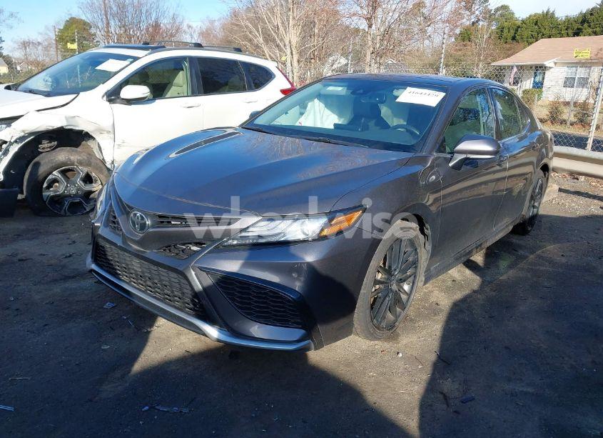 Photo 2 of 2021 Toyota Camry XSE (VIN 4T1K61AK8MU583344)