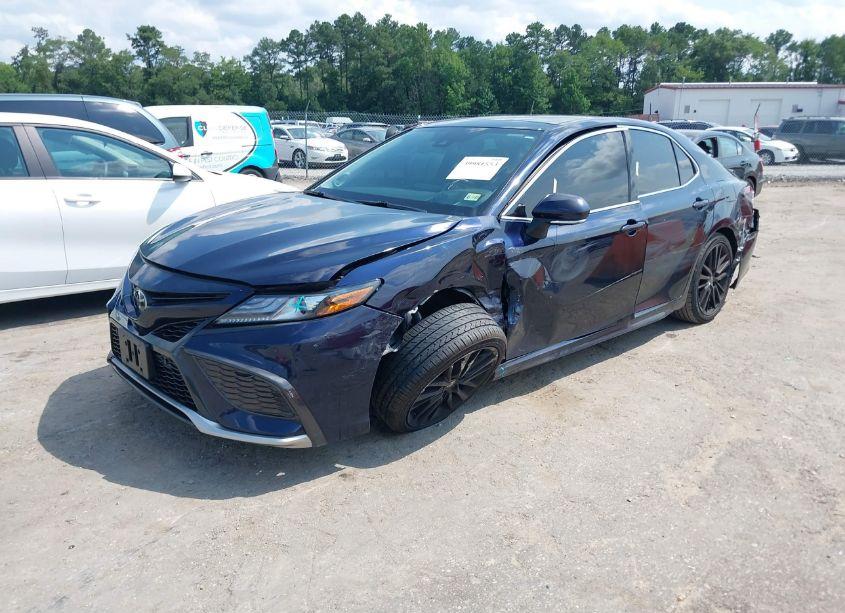 Photo 2 of 2021 Toyota Camry XSE (VIN 4T1K61AK8MU600434)