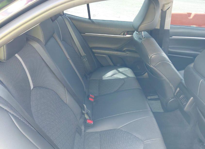 Photo 8 of 2021 Toyota Camry XSE (VIN 4T1K61AK8MU600434)