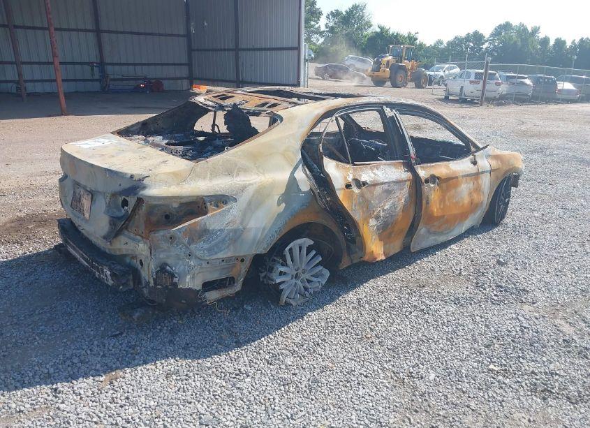 Photo 4 of 2022 Toyota Camry XSE (VIN 4T1K61AK8NU070256)