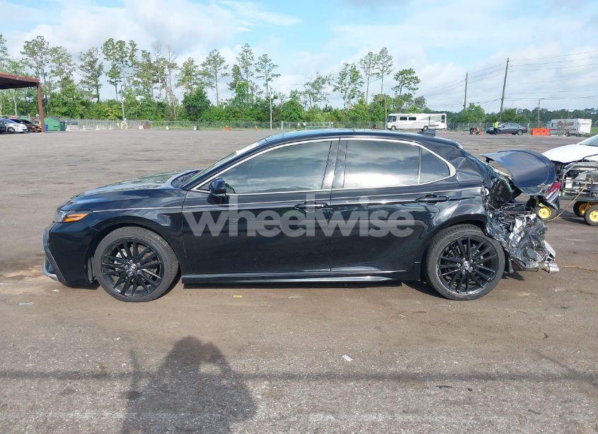 Photo 14 of 2022 Toyota Camry XSE (VIN 4T1K61AK8NU074260)