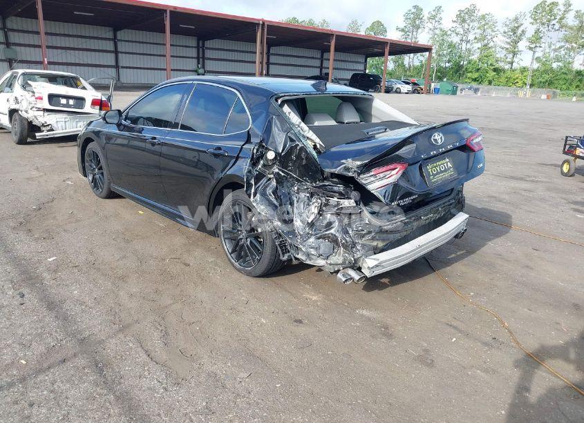 Photo 3 of 2022 Toyota Camry XSE (VIN 4T1K61AK8NU074260)