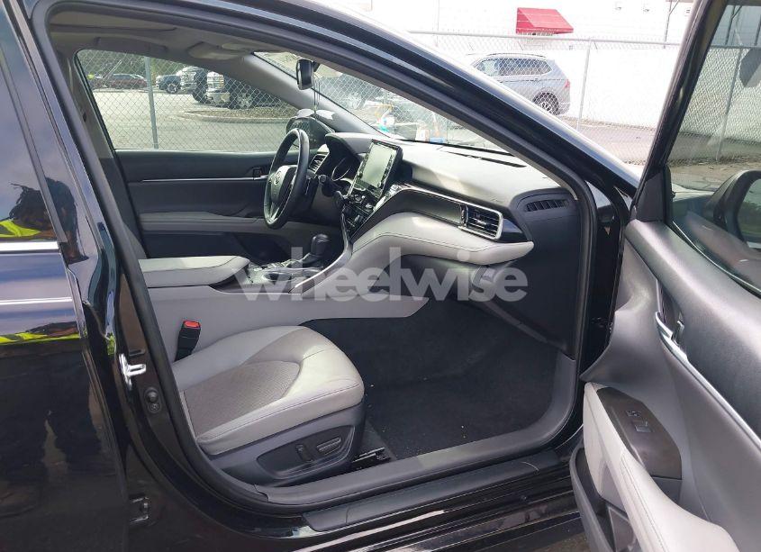 Photo 5 of 2022 Toyota Camry XSE (VIN 4T1K61AK8NU074260)