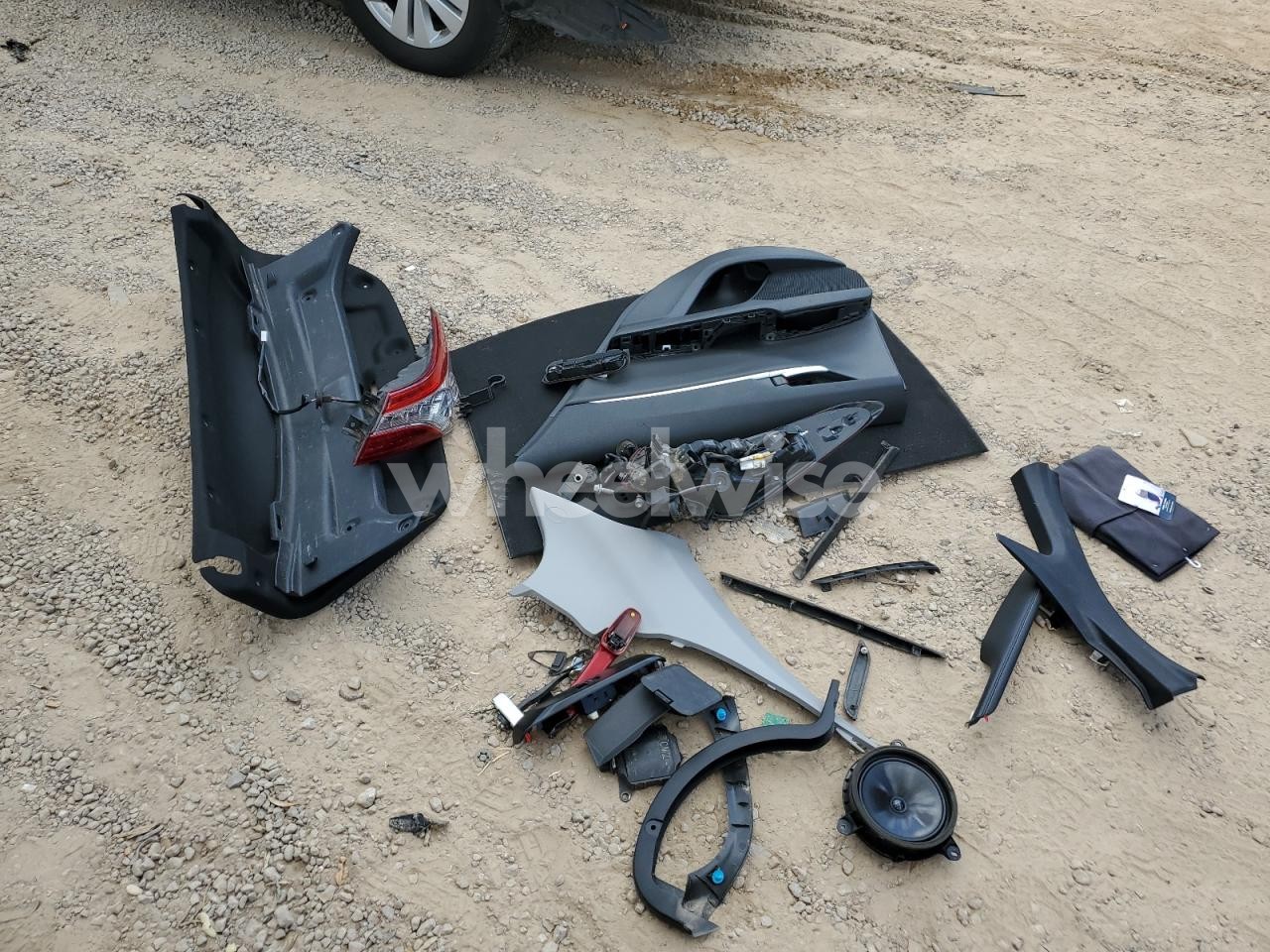 Photo 12 of 2020 TOYOTA CAMRY XSE (VIN 4T1K61AK9LU301338)