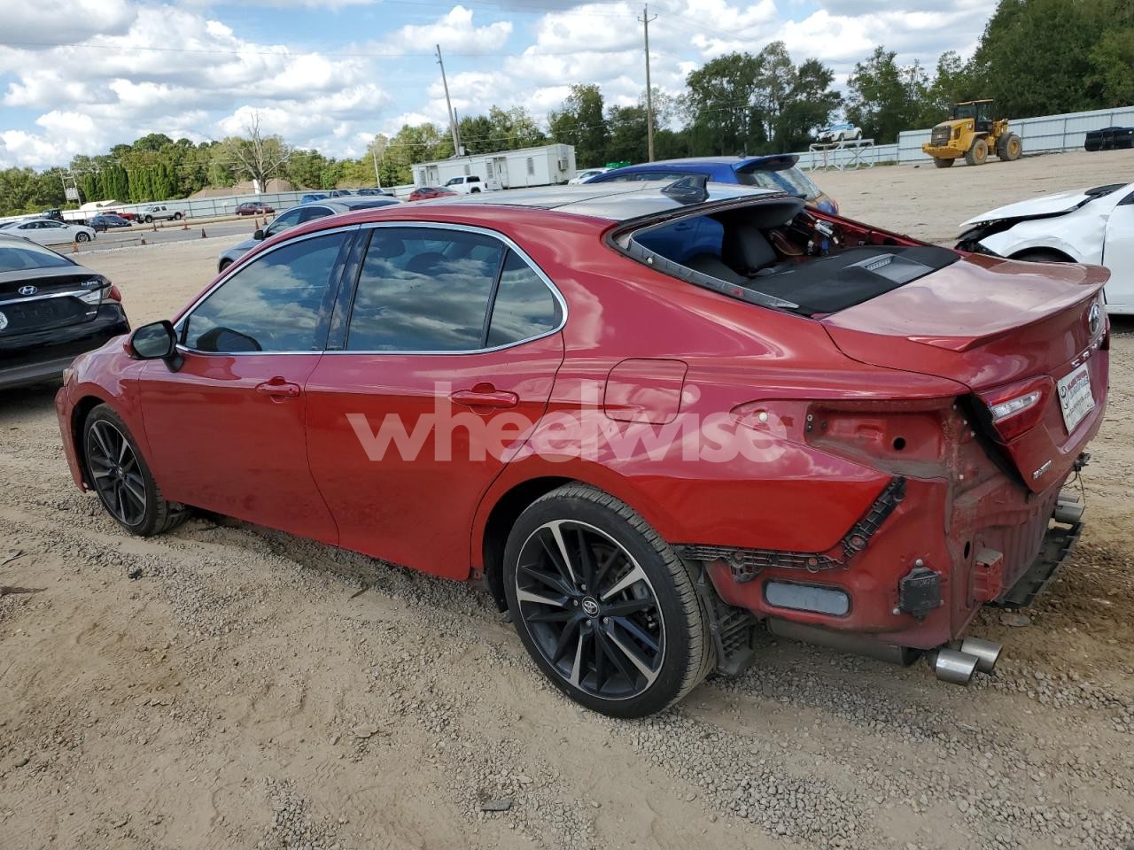 Photo 2 of 2020 TOYOTA CAMRY XSE (VIN 4T1K61AK9LU301338)